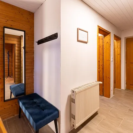 Schmuckes Geräumiges Haus Mit Garten In Für Bis Zu 8 Gäste Ideal Für Familien Und Gruppen *