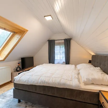 Schmuckes Geräumiges Haus Mit Garten In Für Bis Zu 8 Gäste Ideal Für Familien Und Gruppen Graz