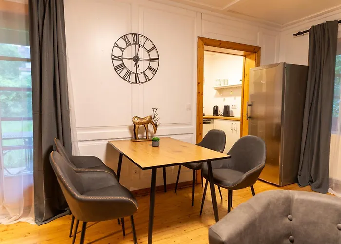 בית נופש Schmuckes Geräumiges Haus Mit Garten In Für Bis Zu 8 Gäste Ideal Für Familien Und Gruppen *