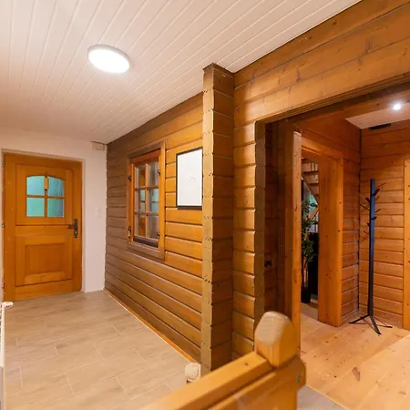 Schmuckes Geräumiges Haus Mit Garten In Für Bis Zu 8 Gäste Ideal Für Familien Und Gruppen بيت للعطل