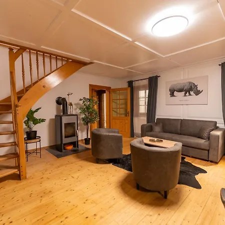 Schmuckes Geräumiges Haus Mit Garten In Für Bis Zu 8 Gäste Ideal Für Familien Und Gruppen Semesterbostad