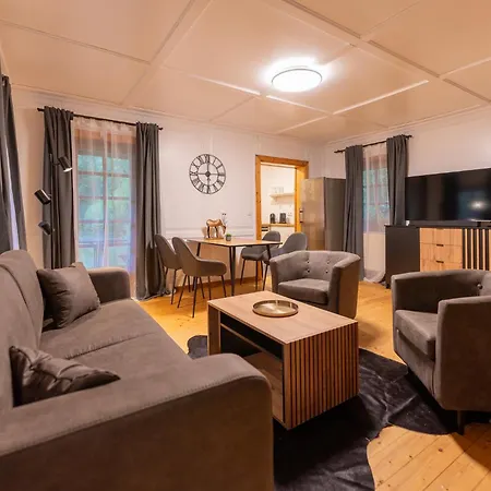 Schmuckes Geräumiges Haus Mit Garten In Für Bis Zu 8 Gäste Ideal Für Familien Und Gruppen * Graz