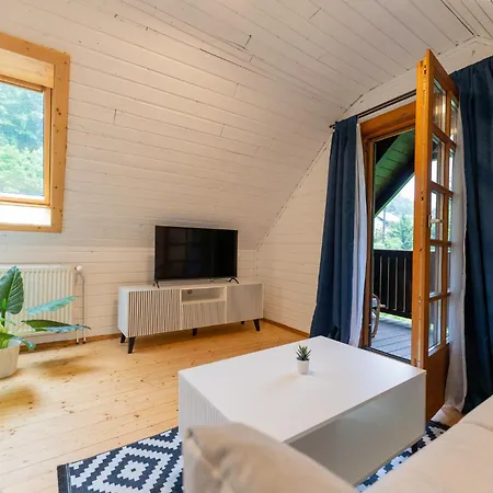 Schmuckes Geräumiges Haus Mit Garten In Für Bis Zu 8 Gäste Ideal Für Familien Und Gruppen בית נופש *
