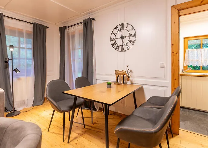 Semesterbostad Schmuckes Geräumiges Haus Mit Garten In Für Bis Zu 8 Gäste Ideal Für Familien Und Gruppen Graz