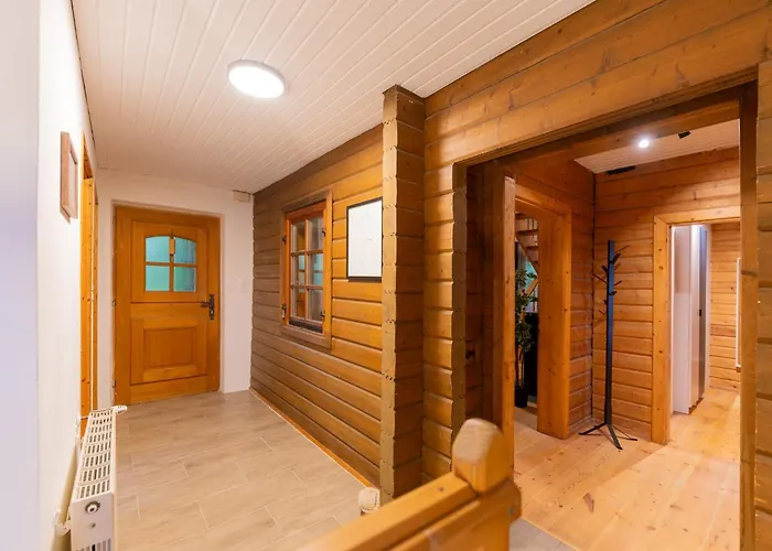 Schmuckes Geräumiges Haus Mit Garten In Für Bis Zu 8 Gäste Ideal Für Familien Und Gruppen Semesterbostad