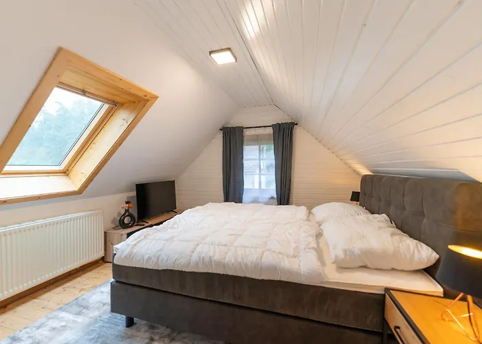 Schmuckes Geräumiges Haus Mit Garten In Für Bis Zu 8 Gäste Ideal Für Familien Und Gruppen Грац