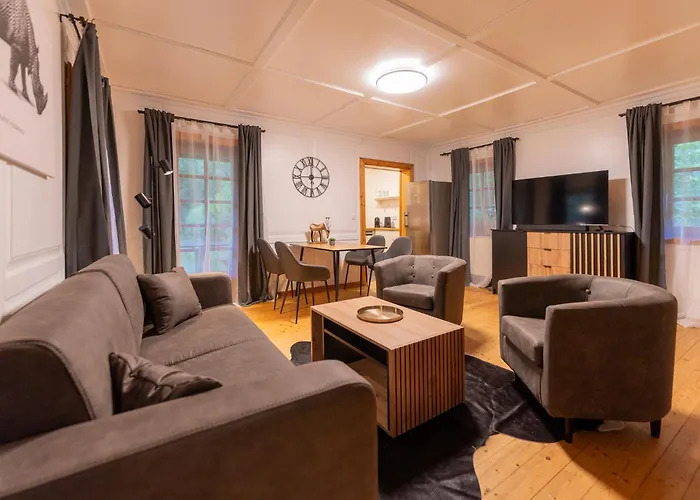 Schmuckes Geräumiges Haus Mit Garten In Für Bis Zu 8 Gäste Ideal Für Familien Und Gruppen * Graz